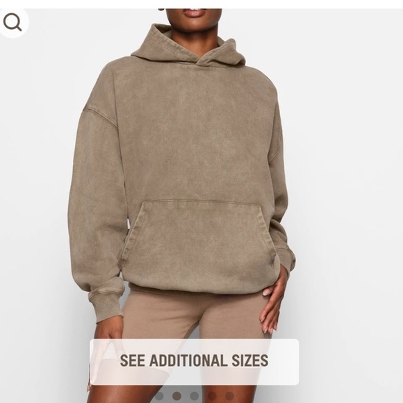 SKIMS BOYFRIEND FLEECE HOODIE - Picture 1 of 4